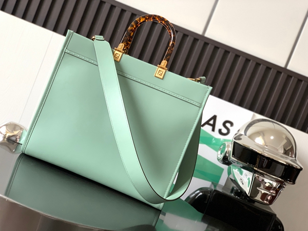 スーパーコピーブランドバッグ側面デザイン